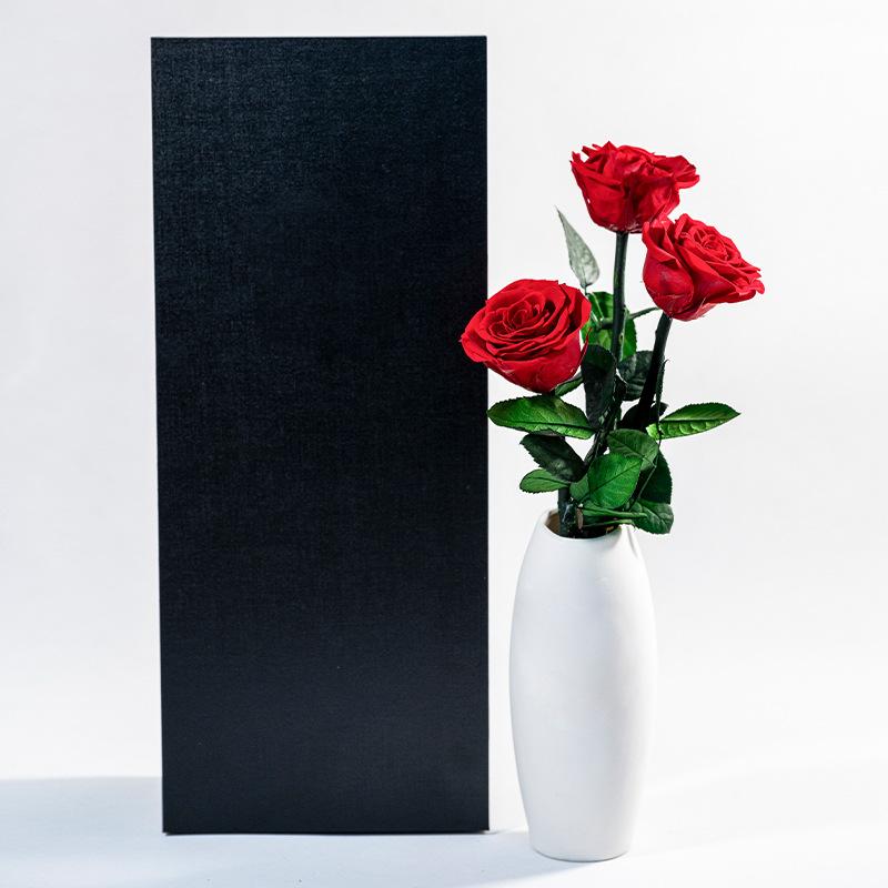 Red Rose Arrangement in White Ceramic Vase – Elegant Floral Home Décor